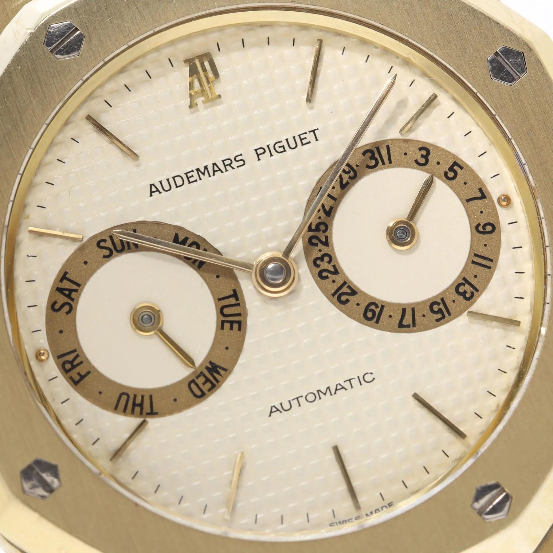 Audemars Piguet Royal Oak Day-Date 25572BA "Owl" cream dial