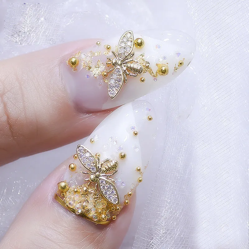 Diamond-studded bee DIY accessories