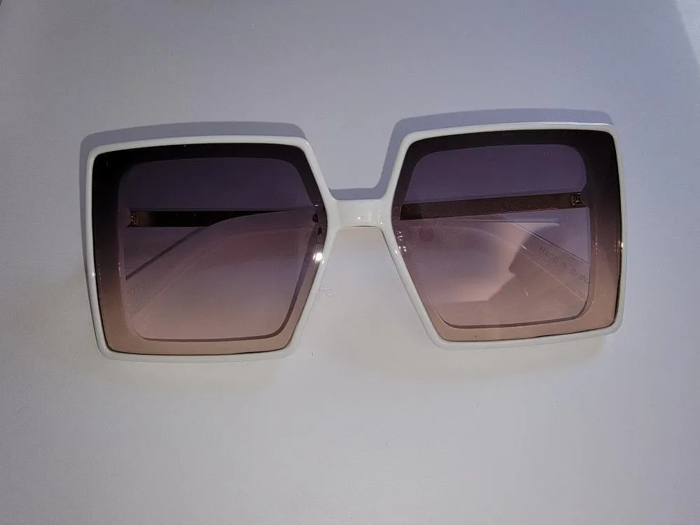 Genesis Square 70s vibe sunnies